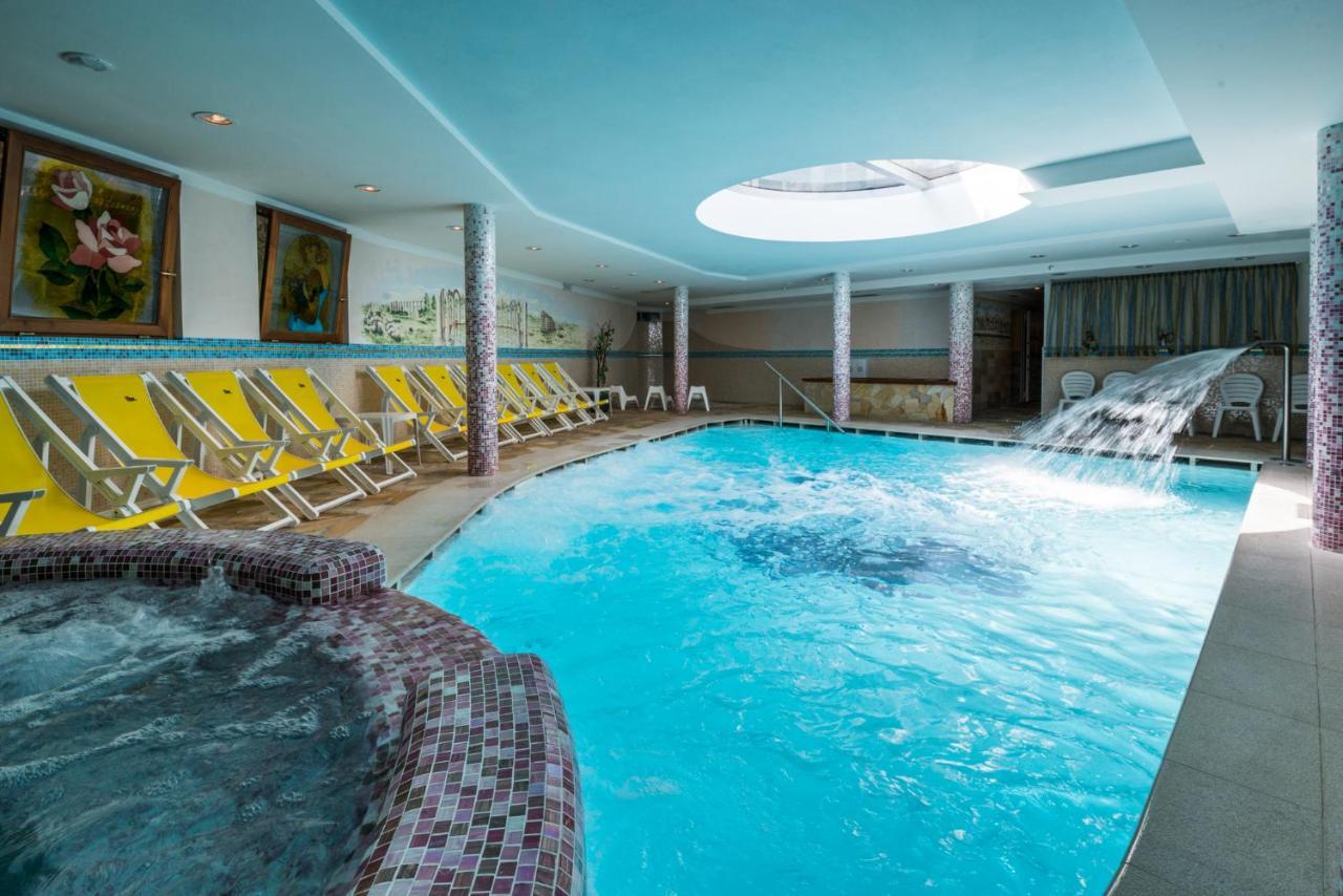 Hotel Rosa Degli Angeli ペーイオ・フォンティ エクステリア 写真