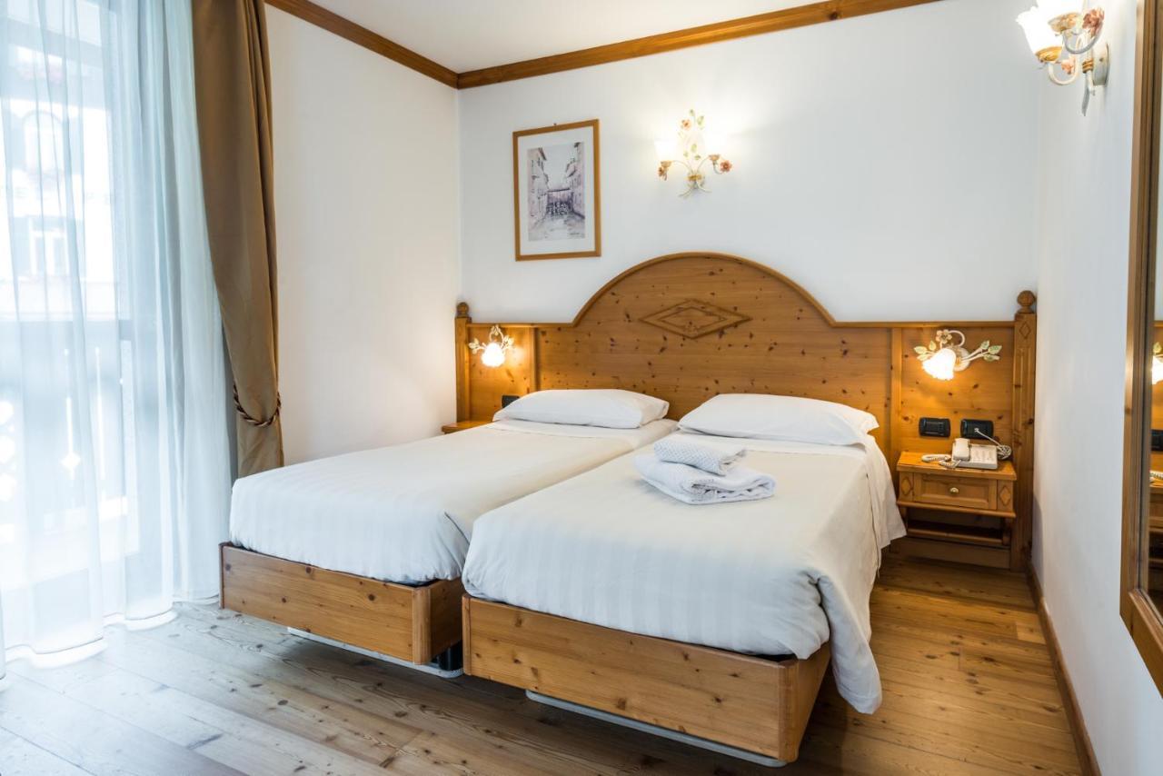 Hotel Rosa Degli Angeli ペーイオ・フォンティ エクステリア 写真