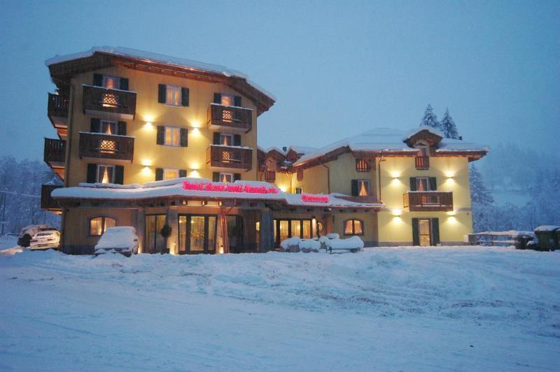 Hotel Rosa Degli Angeli ペーイオ・フォンティ エクステリア 写真