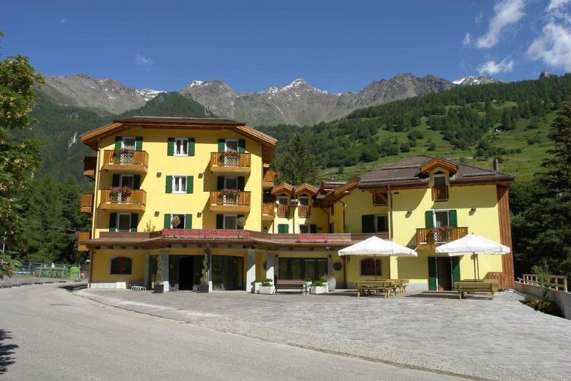 Hotel Rosa Degli Angeli ペーイオ・フォンティ エクステリア 写真